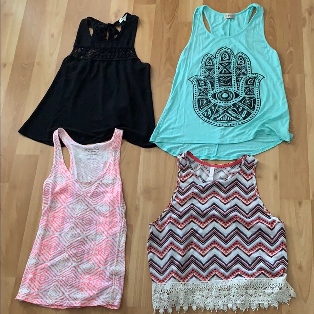 Summer tank tops size medium!!
